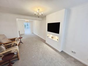 Lounge- click for photo gallery